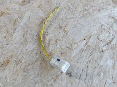 Mercedes White 8 Pole 2 Wire Connector A0015451173